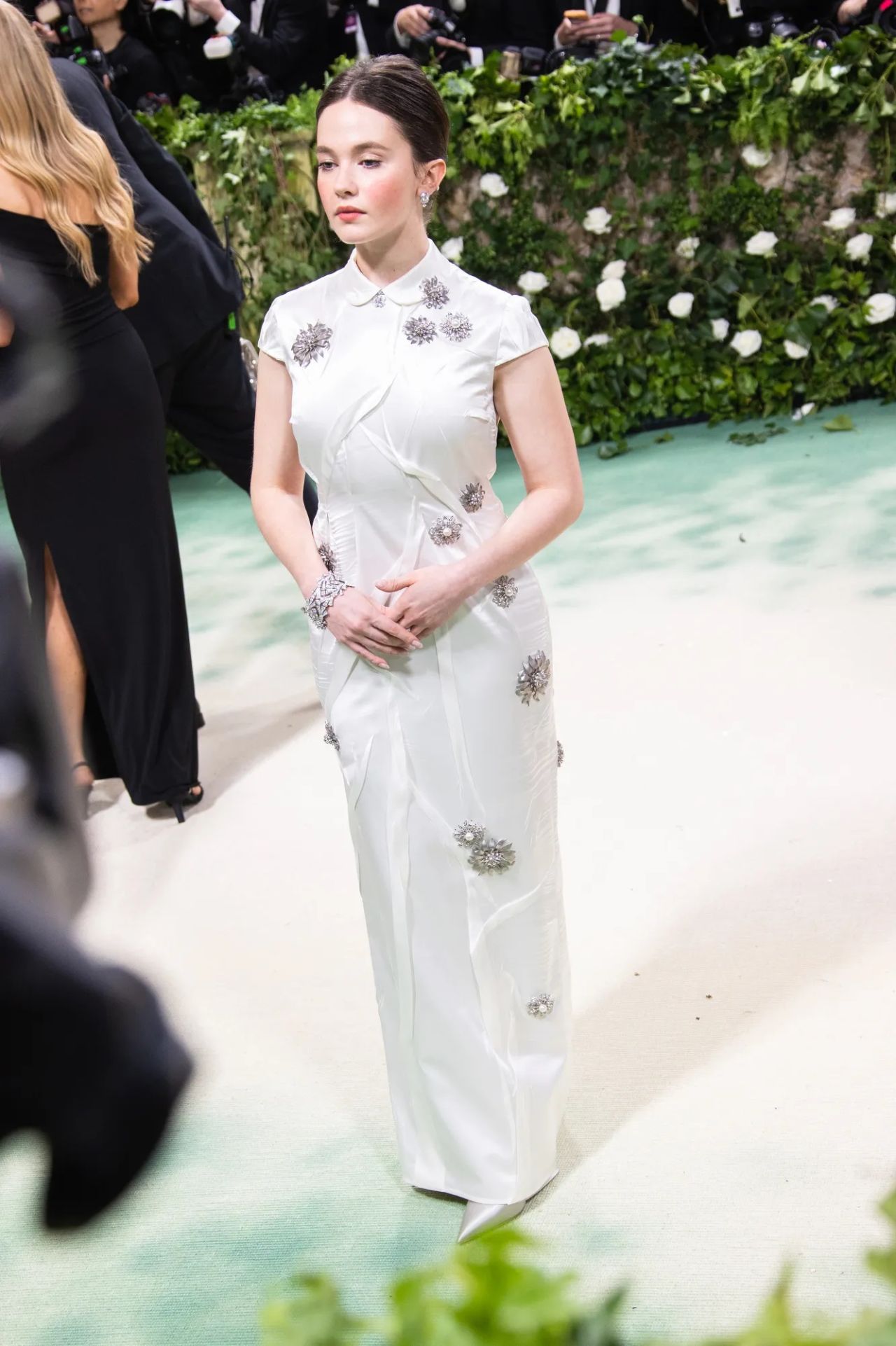 CAILEE SPAENY AT MET GALA 2024 IN NEW YORK3